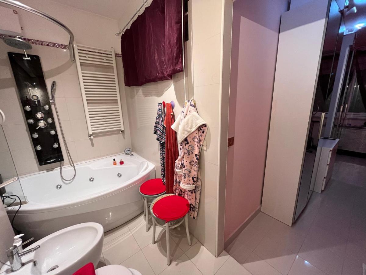 Affitto Due Camere, Due Bagni In Villa Rome Exterior photo